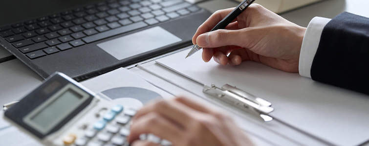 社葬の費用と見積の全相場｜項目別費用表でわかる内訳と比較ポイント