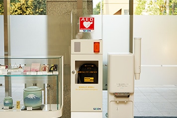 AED（自動体外式除細動器）